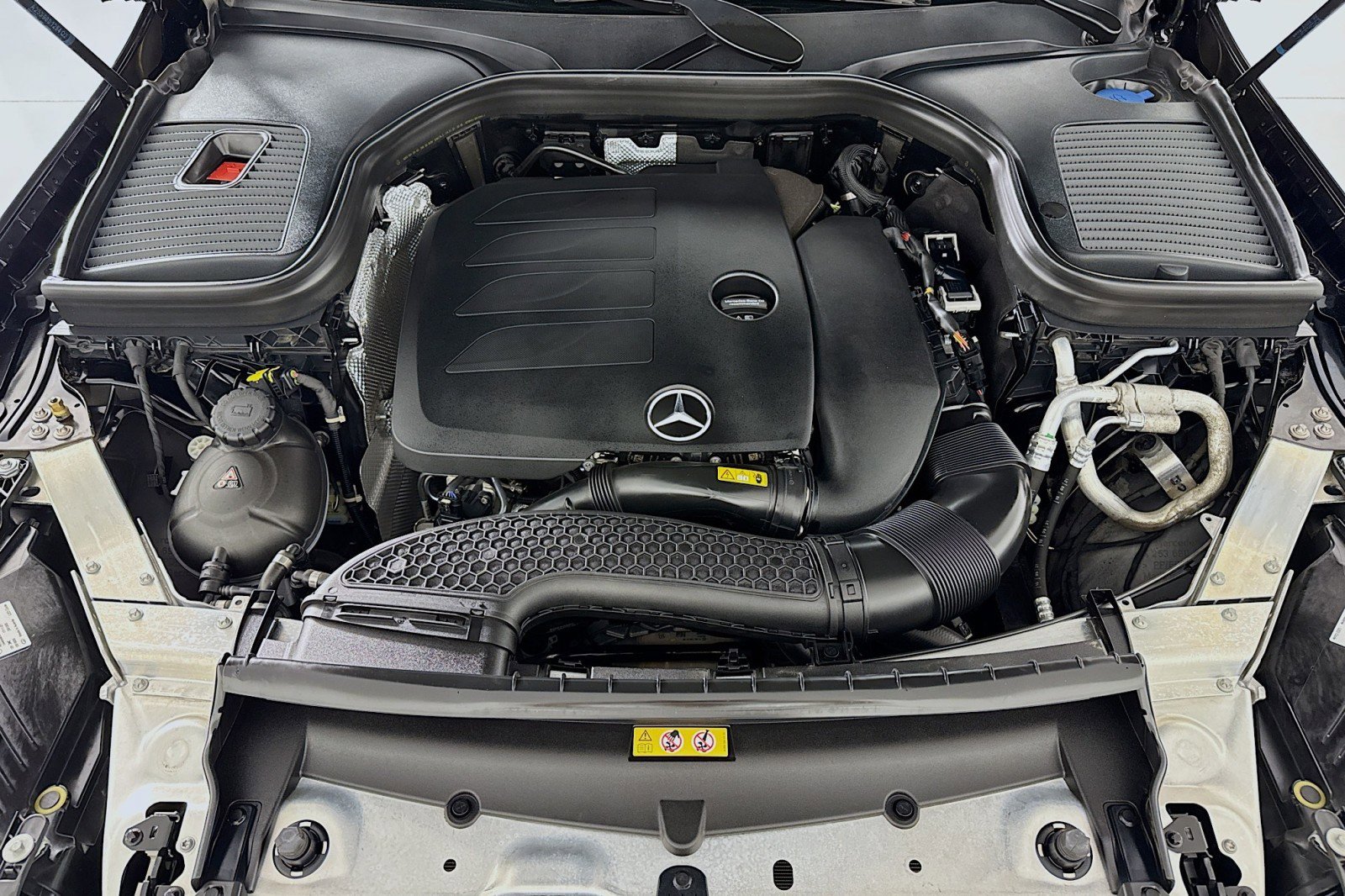 Certified 2022 Mercedes-Benz GLC 300 image 11