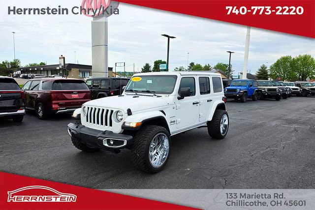 Used 2023 Jeep Wrangler Unlimited Sahara AWD/4WD image 3