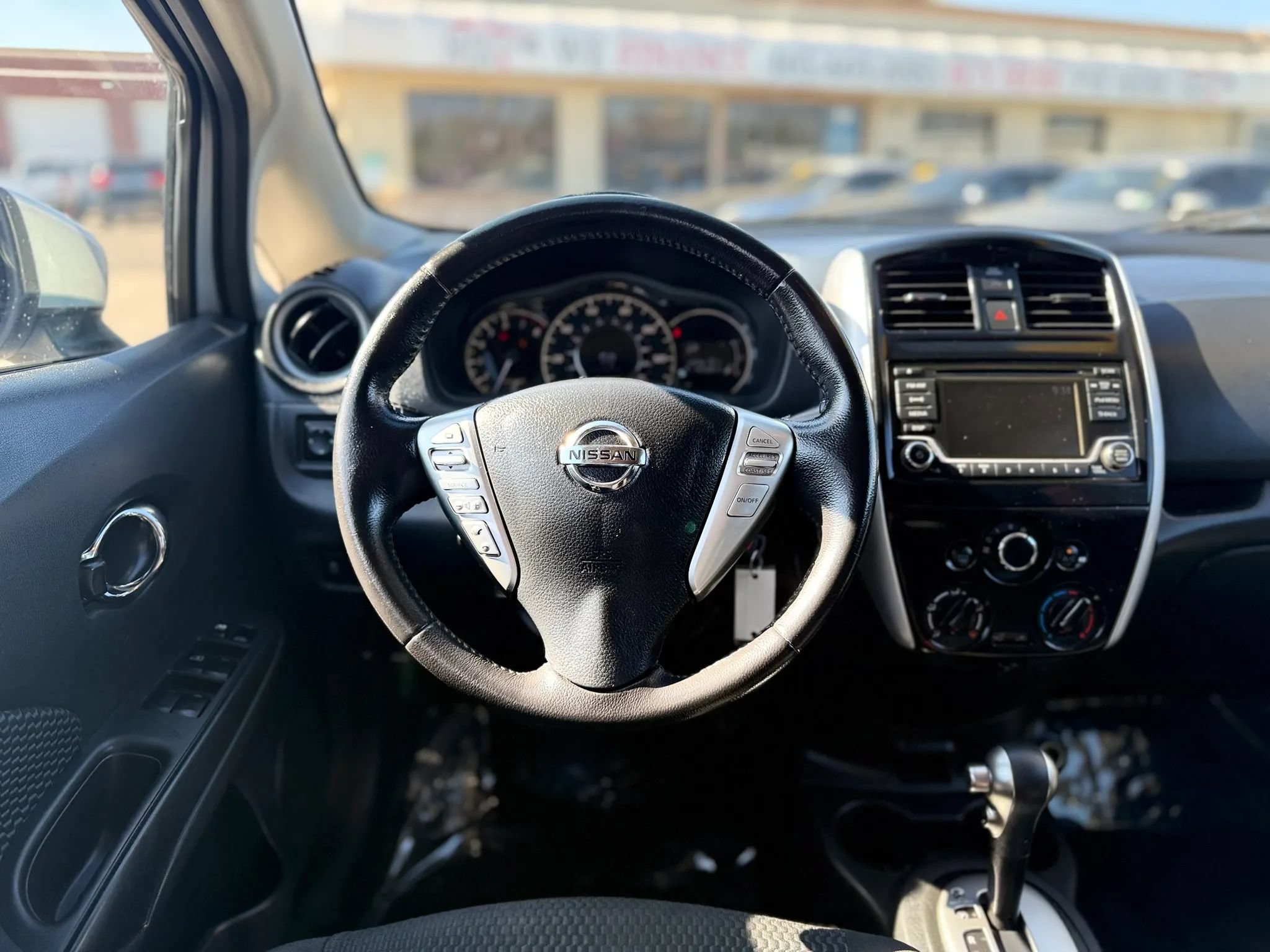 Used 2017 Nissan Versa Note SV FWD image 31
