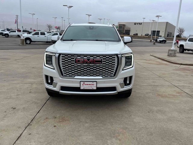 Used 2021 GMC Yukon Denali w/ Denali Premium Package image 2