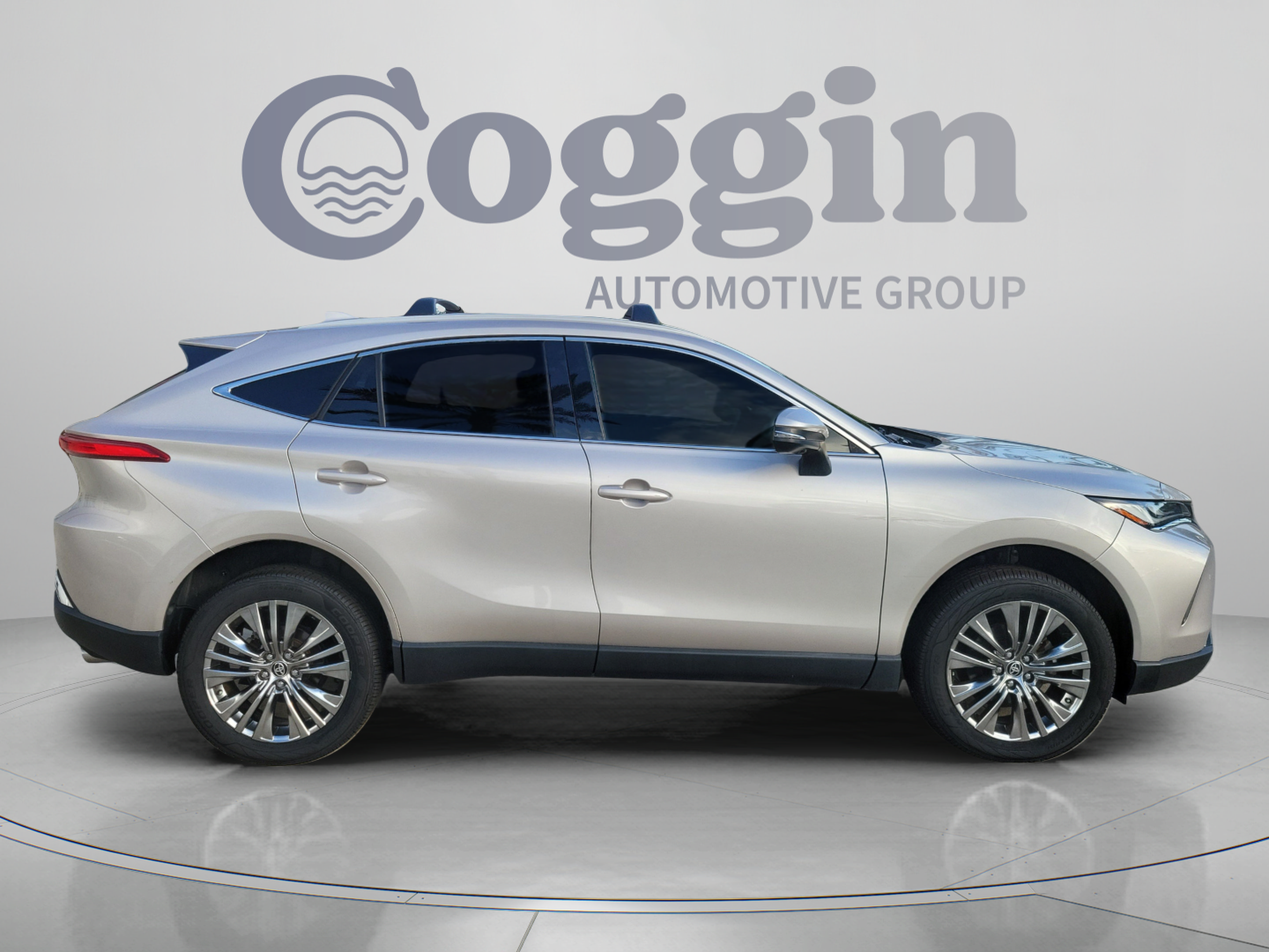 Used 2023 Toyota Venza Limited AWD/4WD image 5