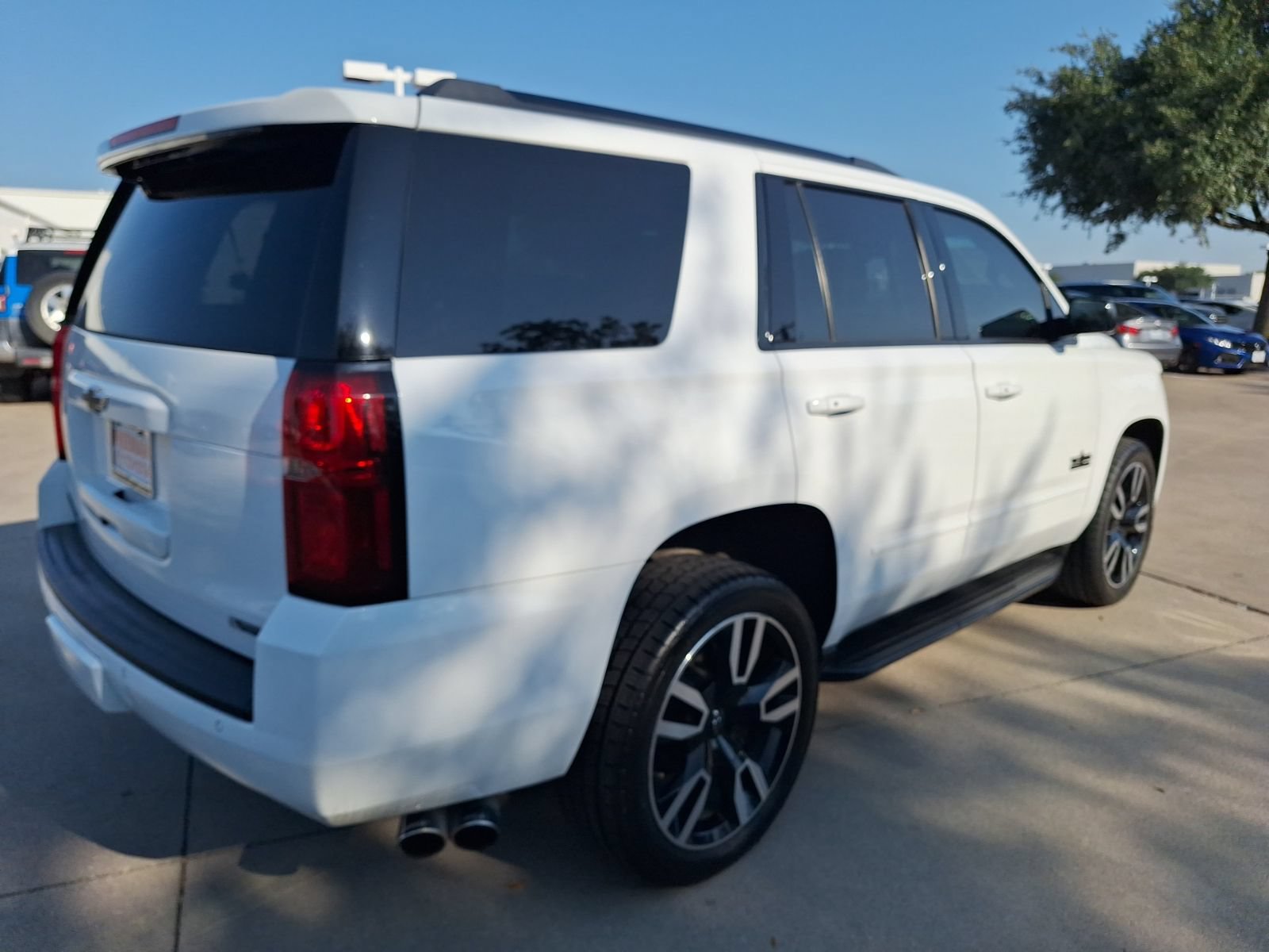 Used 2018 Chevrolet Tahoe Premier w/ RST 6.2L Performance Edition RWD image 6