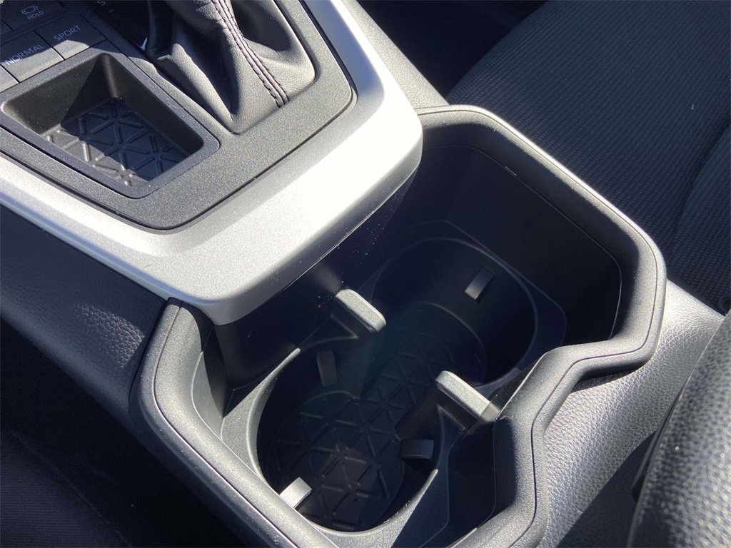 Used 2023 Toyota RAV4 LE image 23