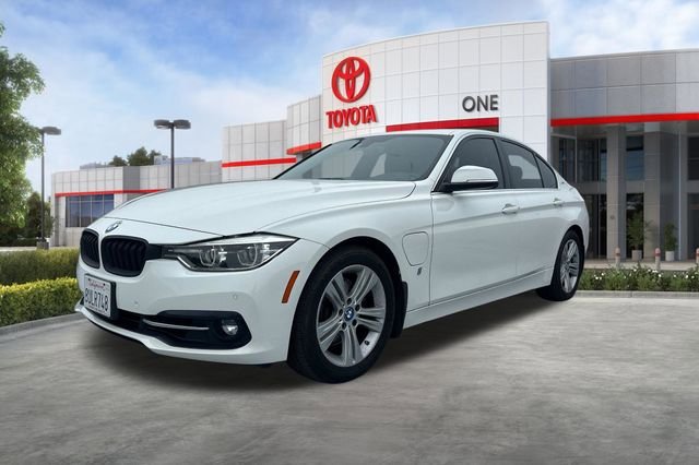 Used 2018 BMW 330e image 3