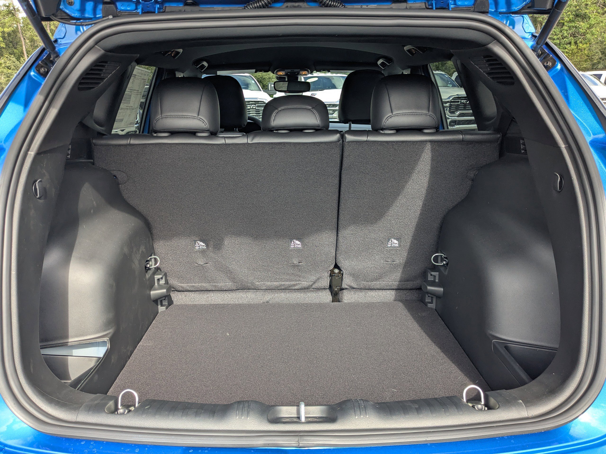 New 2026 Jeep Compass Latitude image 12