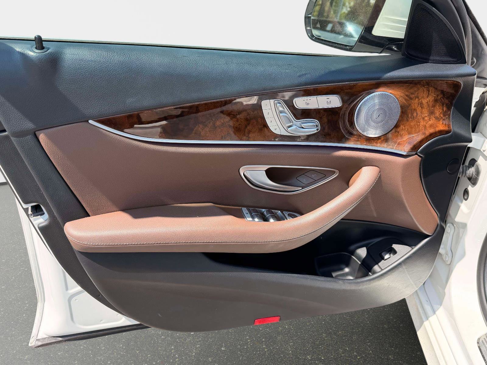 Used 2018 Mercedes-Benz E 300 image 17