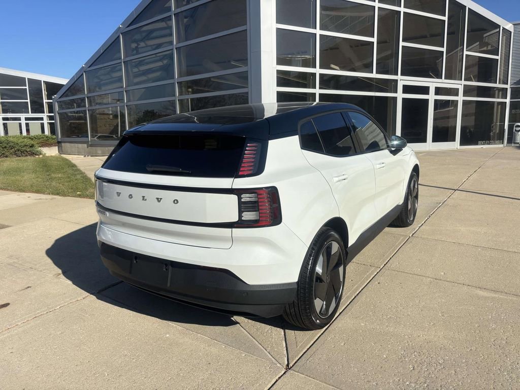 New 2025 Volvo EX30 Plus w/ Protection Package Premier image 7