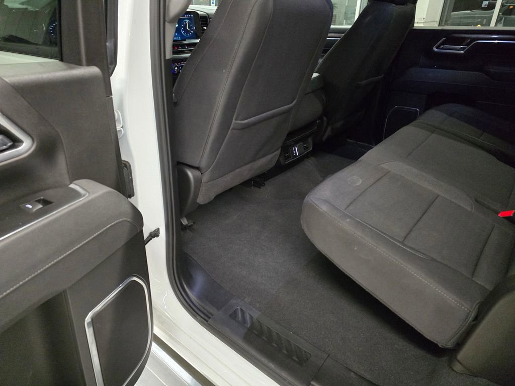 Used 2025 Chevrolet Silverado 2500 LT w/ Convenience Package image 35