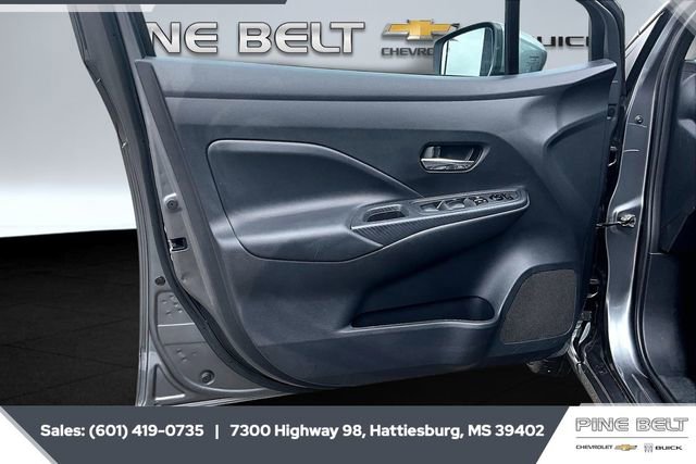 Used 2025 Nissan Versa SV image 17