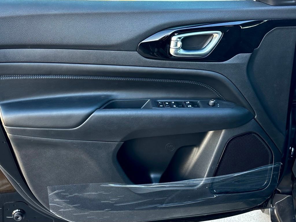 New 2026 Jeep Compass Altitude image 14