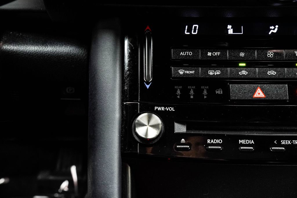 Used 2024 Lexus IS 350 F Sport RWD image 30