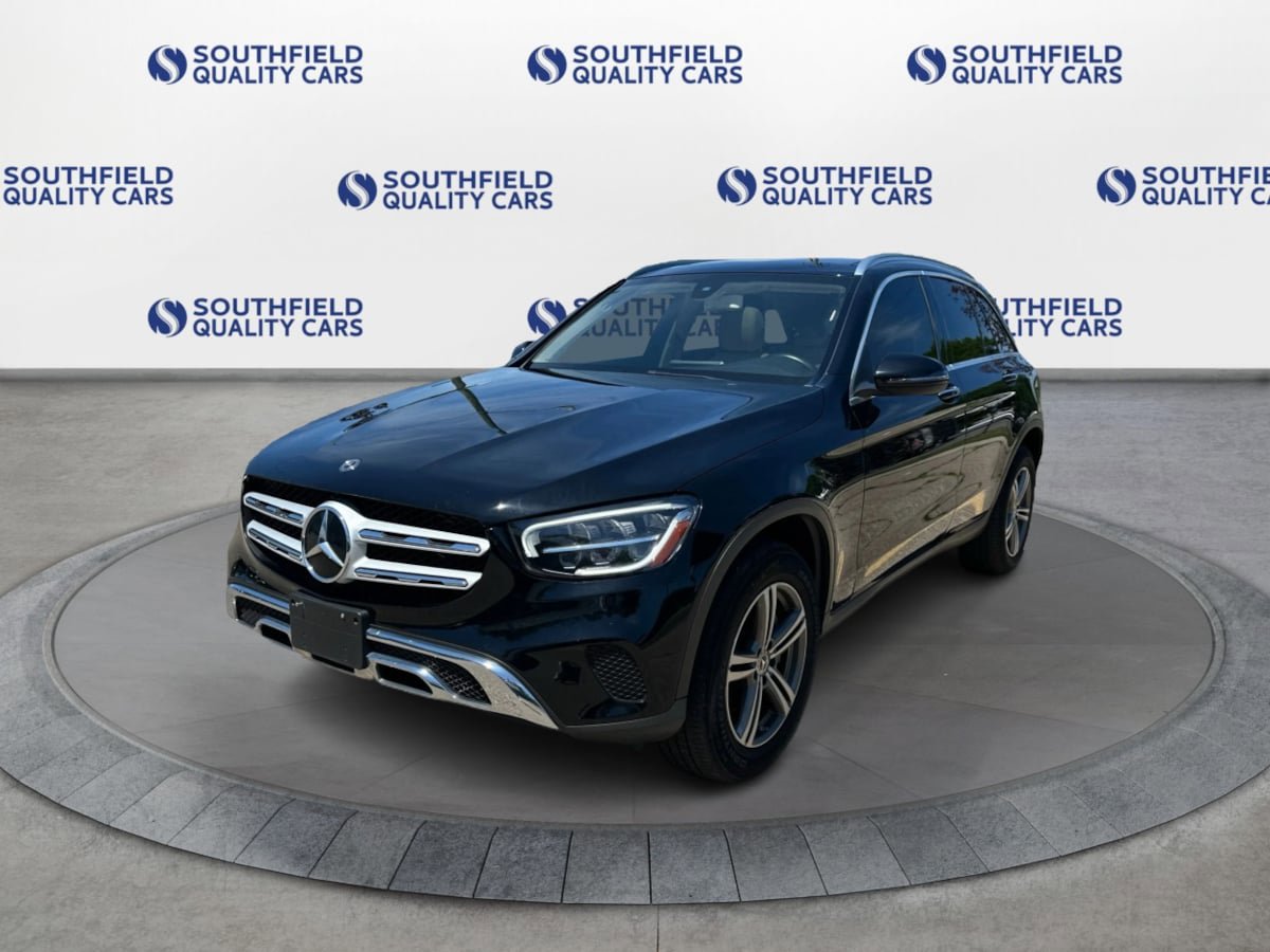 Used 2020 Mercedes-Benz GLC 300 4MATIC w/ Premium Package image 2