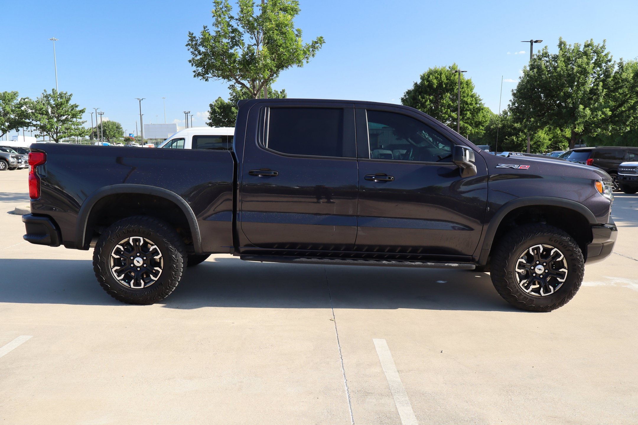 Used 2023 Chevrolet Silverado 1500 ZR2 AWD/4WD image 3