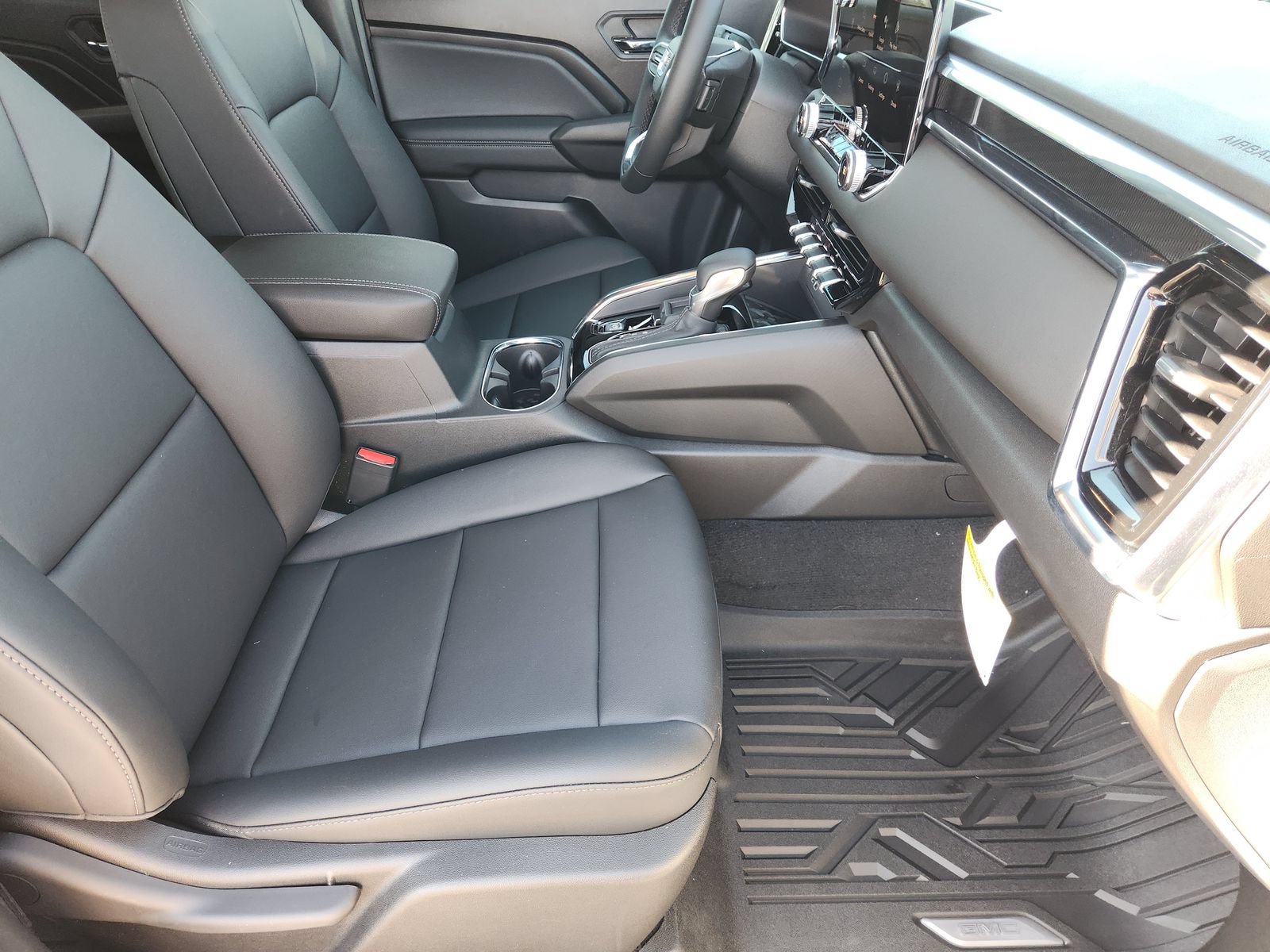New 2026 GMC Canyon Elevation w/ Convenience Package RWD image 17