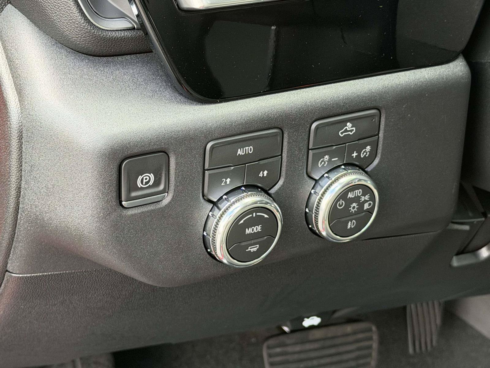 New 2026 GMC Sierra 1500 Elevation AWD/4WD image 18