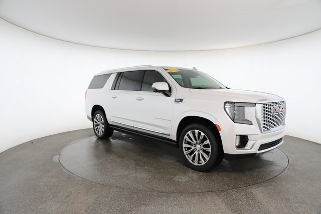 Used 2023 GMC Yukon XL Denali image 26