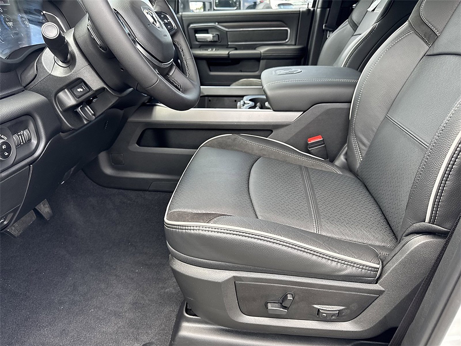 New 2025 RAM 3500 Laramie RWD image 22