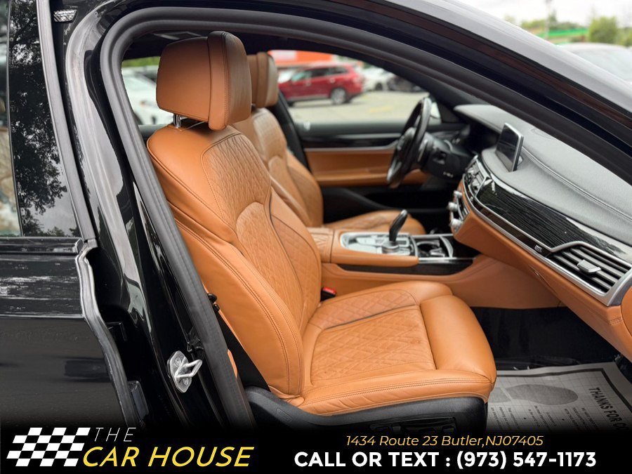 Used 2022 BMW 750Li xDrive AWD/4WD image 23
