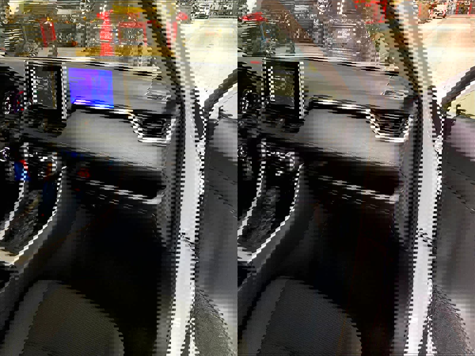 Used 2025 Toyota RAV4 LE image 13