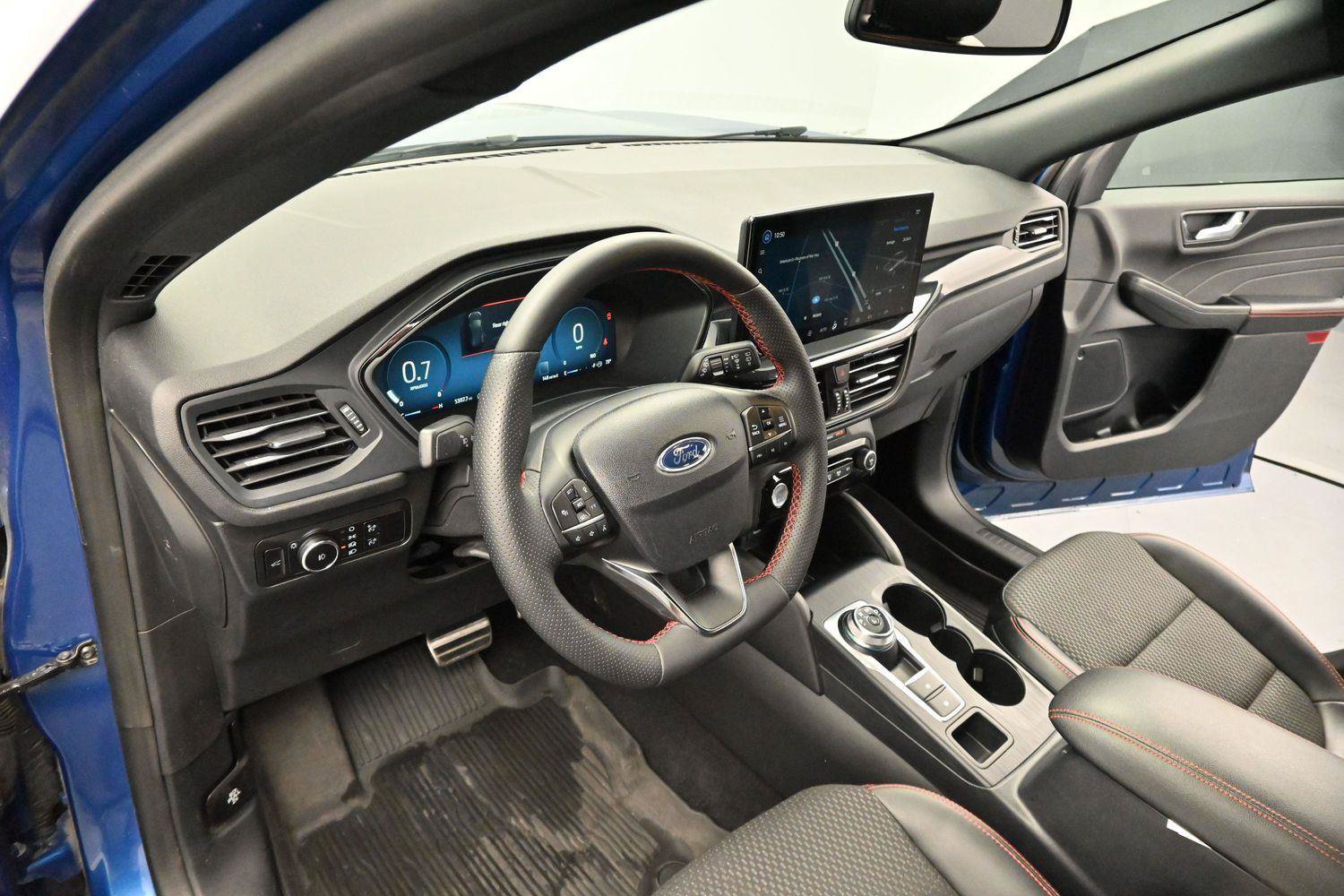 Used 2023 Ford Escape ST-Line Elite AWD/4WD image 13