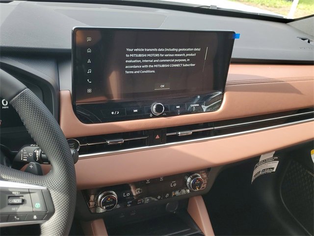 New 2025 Mitsubishi Outlander SEL image 25