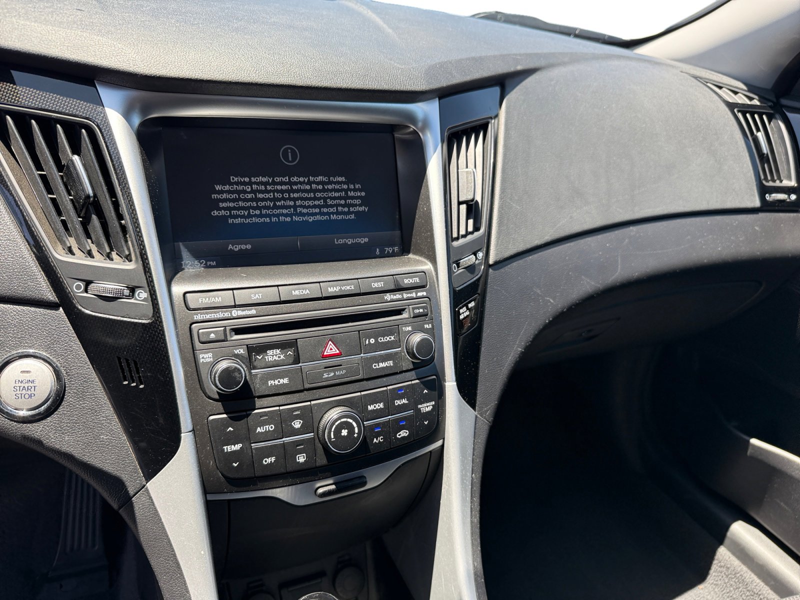 Used 2014 Hyundai Sonata SE w/ Premium Package 04 FWD image 12
