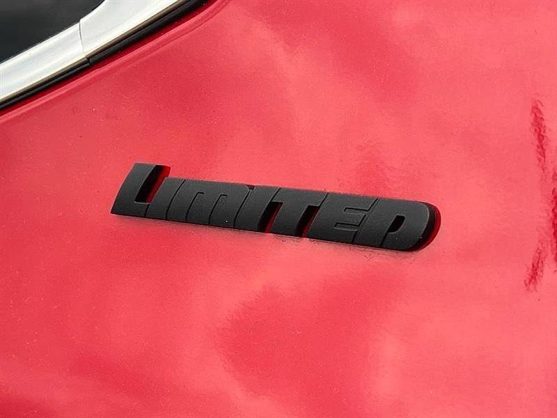 Used 2025 Toyota Tundra Limited AWD/4WD image 11