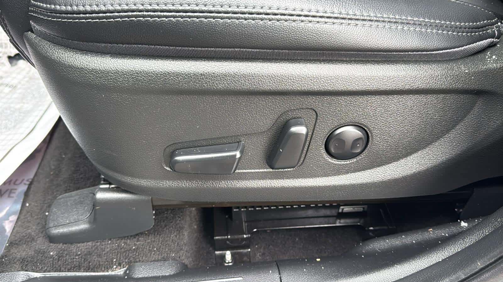 Used 2023 Hyundai Santa Fe SEL Premium image 13