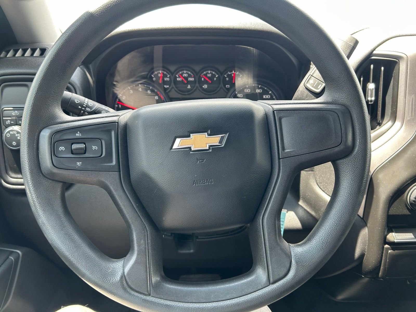 Used 2020 Chevrolet Silverado 1500 Custom w/ Custom Value Package RWD image 13