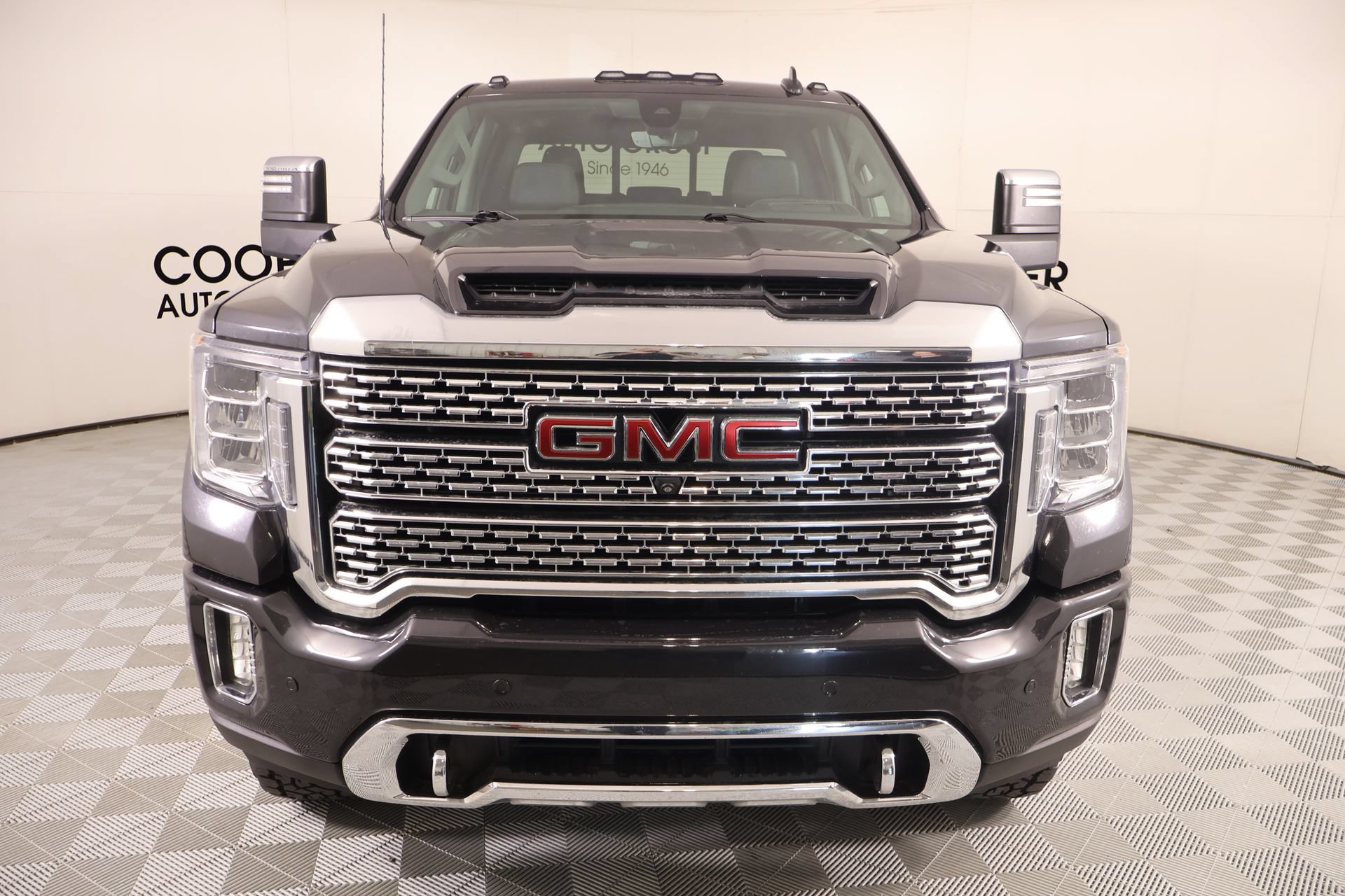 Used 2020 GMC Sierra 2500 Denali w/ Technology Package AWD/4WD image 9