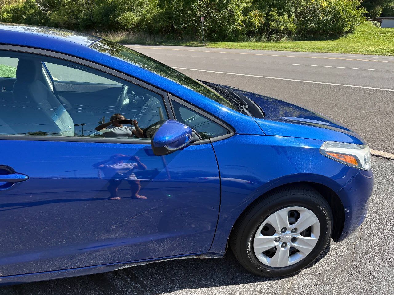 Used 2017 Kia Forte LX w/ LX Popular Package FWD image 4