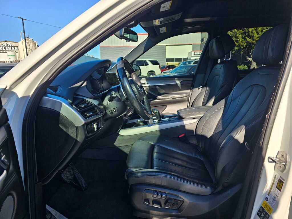 Used 2016 BMW X5 xDrive50i AWD/4WD image 23