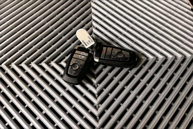 Used 2025 Ford Explorer Platinum w/ Ultimate Package image 10