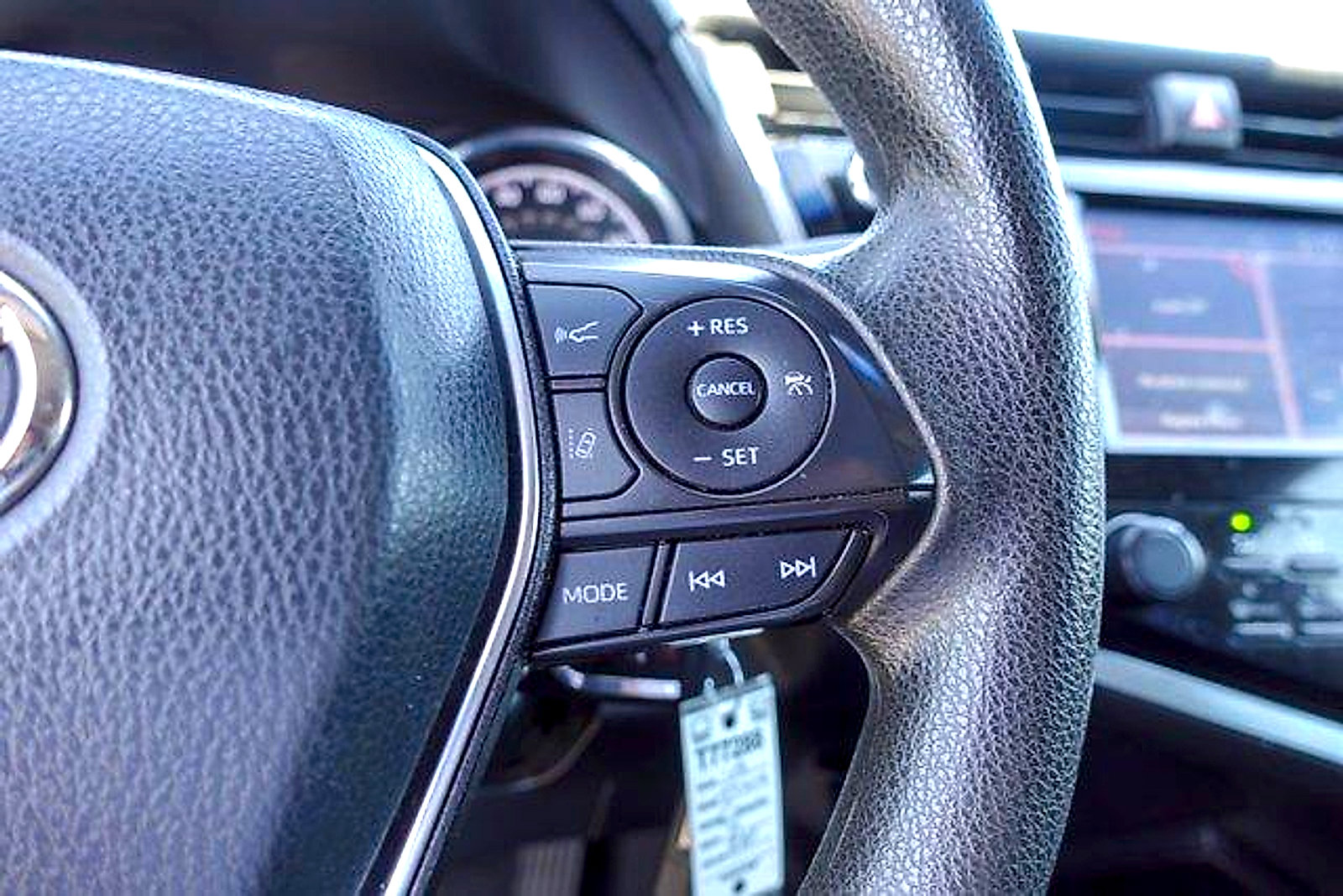 Used 2019 Toyota Camry LE FWD image 15