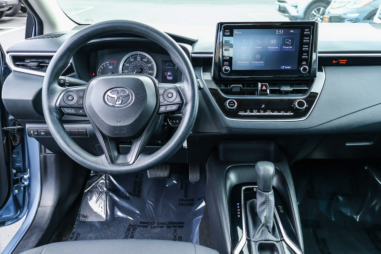 Used 2020 Toyota Corolla LE FWD image 3
