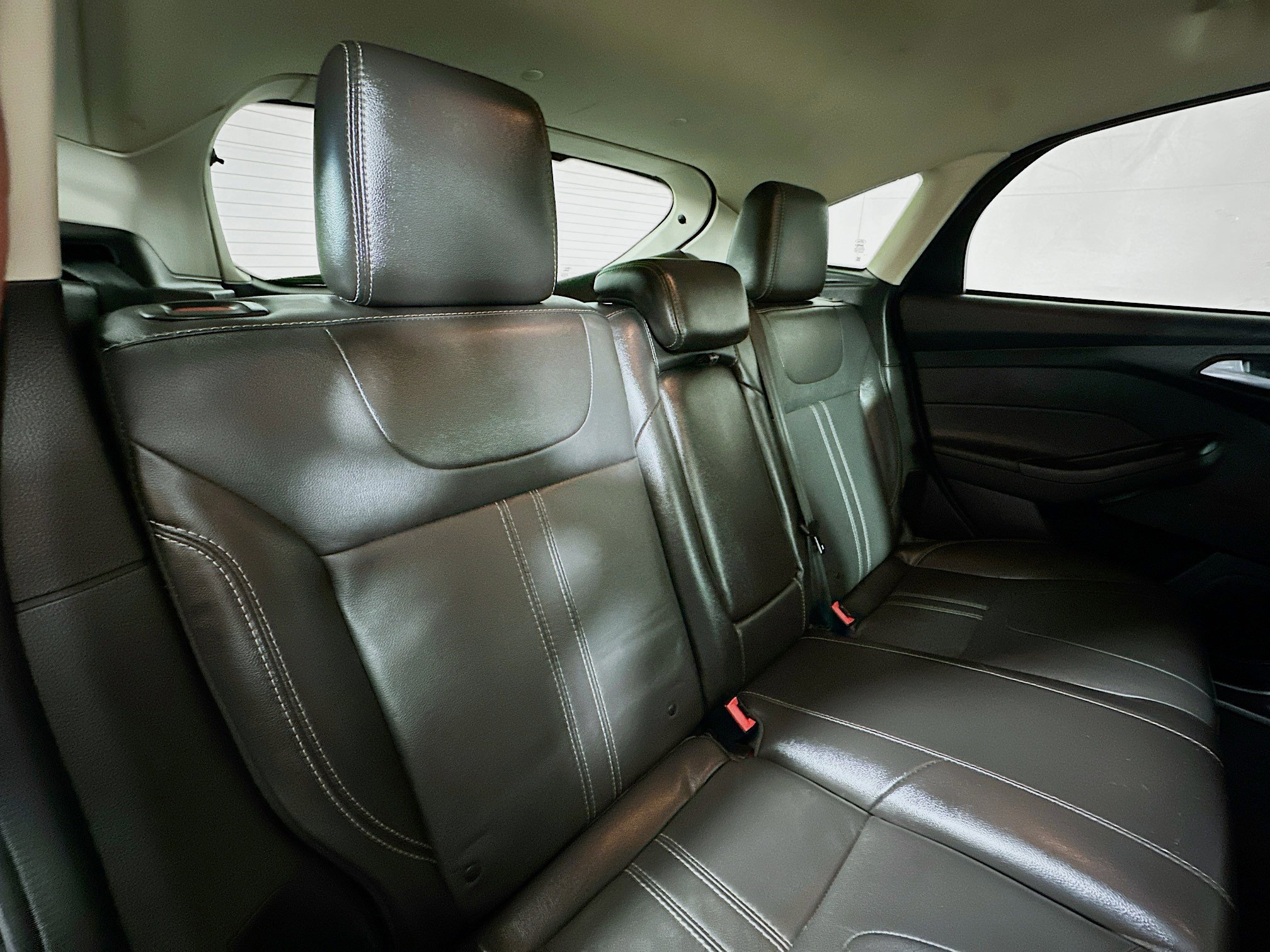 Used 2014 Ford Focus SE w/ Equipment Group 201A image 24