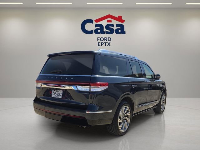 Used 2022 Lincoln Navigator Reserve image 3