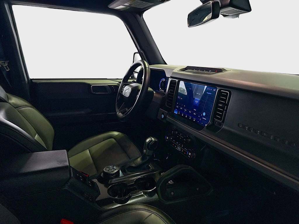 Used 2024 Ford Bronco Everglades image 17