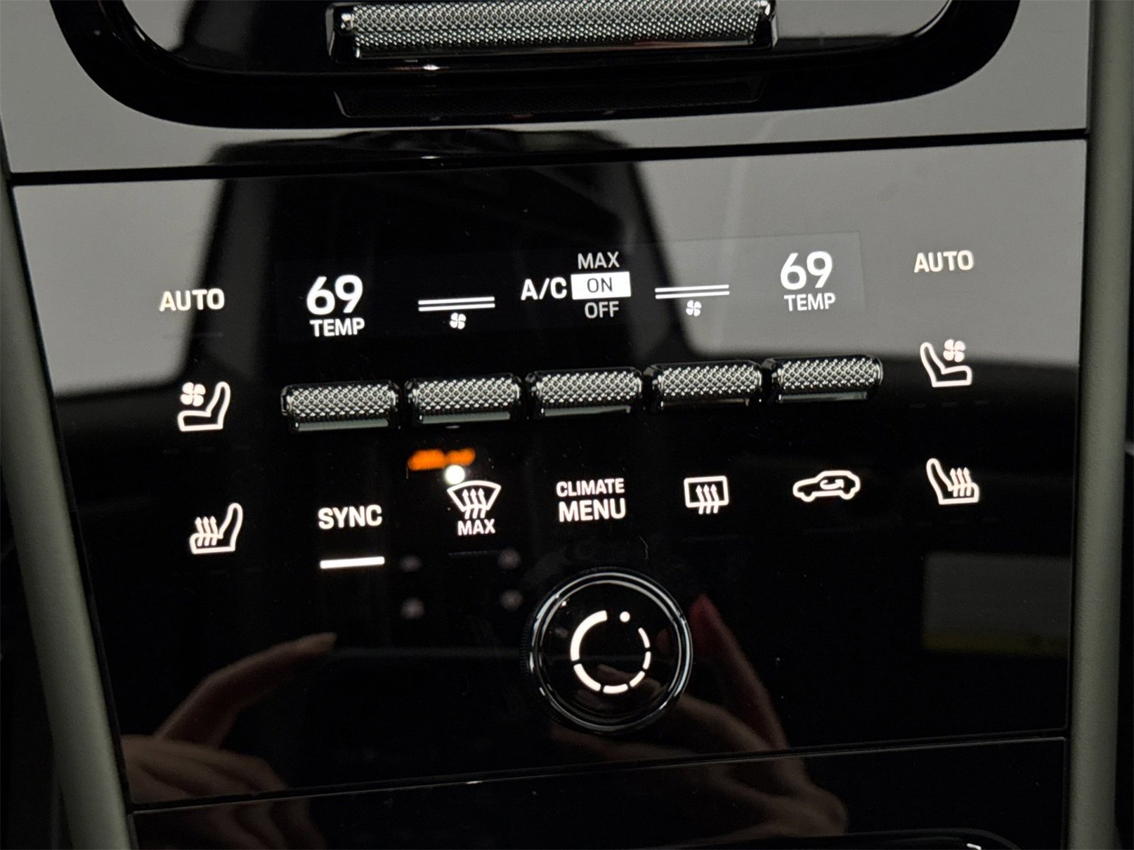 Used 2025 Porsche Cayenne Coupe image 25