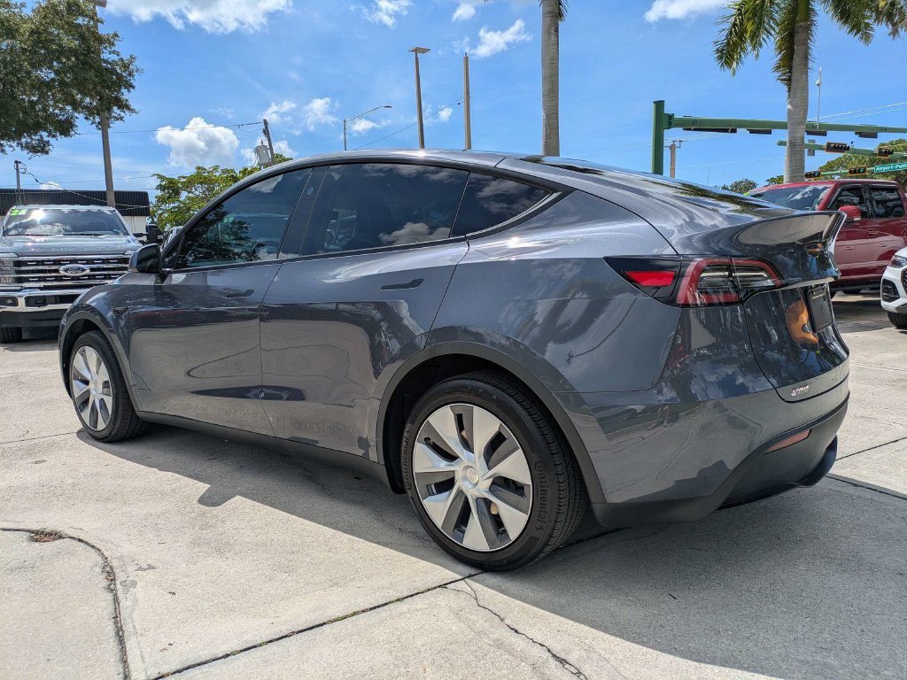 Used 2023 Tesla Model Y Long Range AWD/4WD image 6