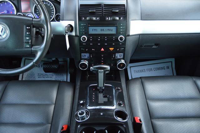 Used 2009 Volkswagen Touareg VR6 image 20