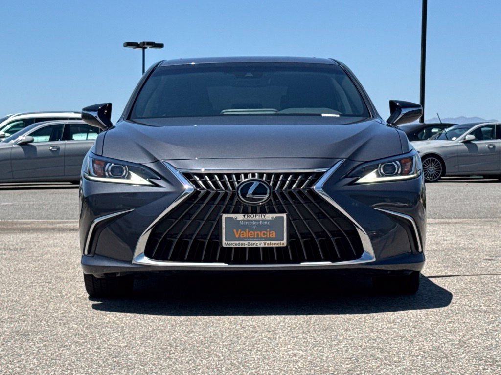 Used 2025 Lexus ES 350 w/ Premium Package FWD image 3