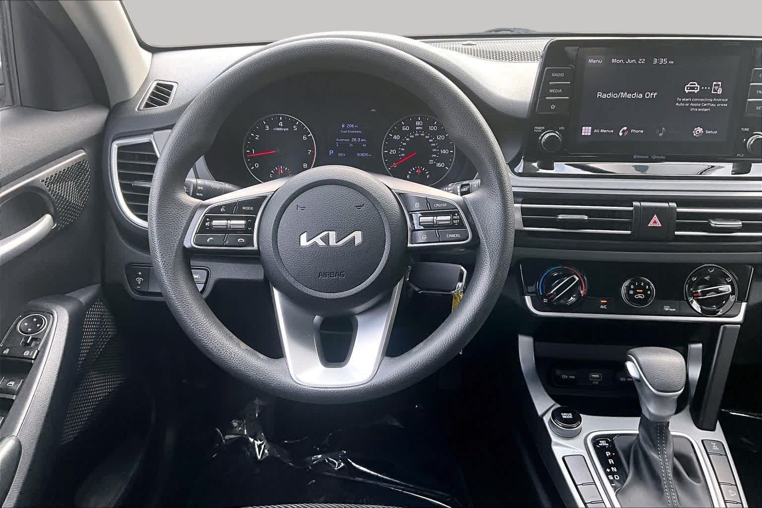Used 2023 Kia Seltos LX AWD/4WD image 6