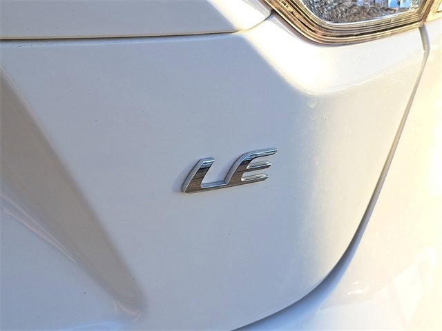 Used 2022 Toyota Corolla LE image 9