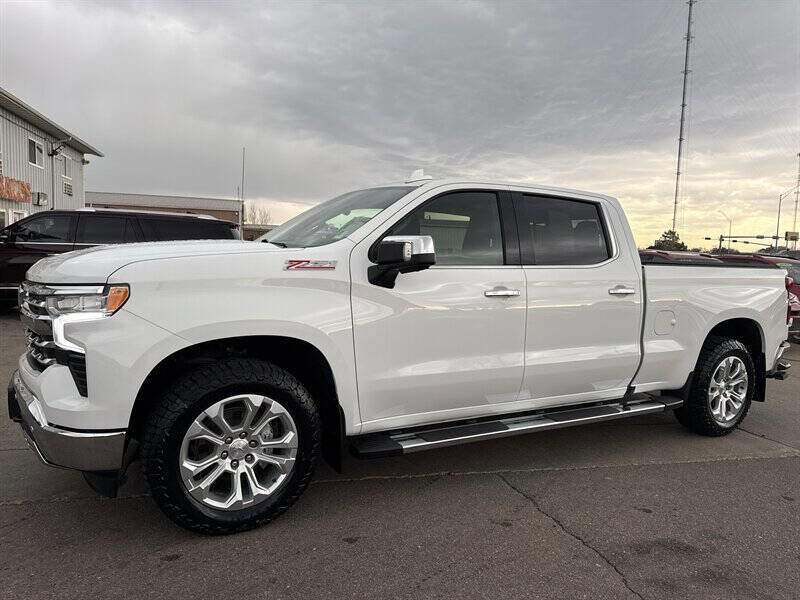 Used 2024 Chevrolet Silverado 1500 LTZ image 2