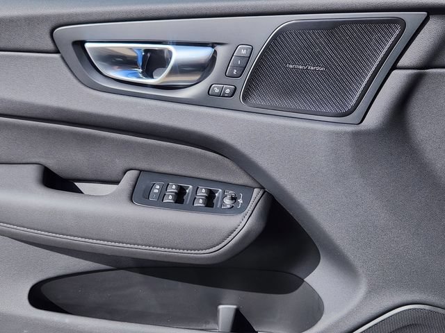 New 2026 Volvo XC60 T8 Plus w/ Climate Package AWD/4WD image 9