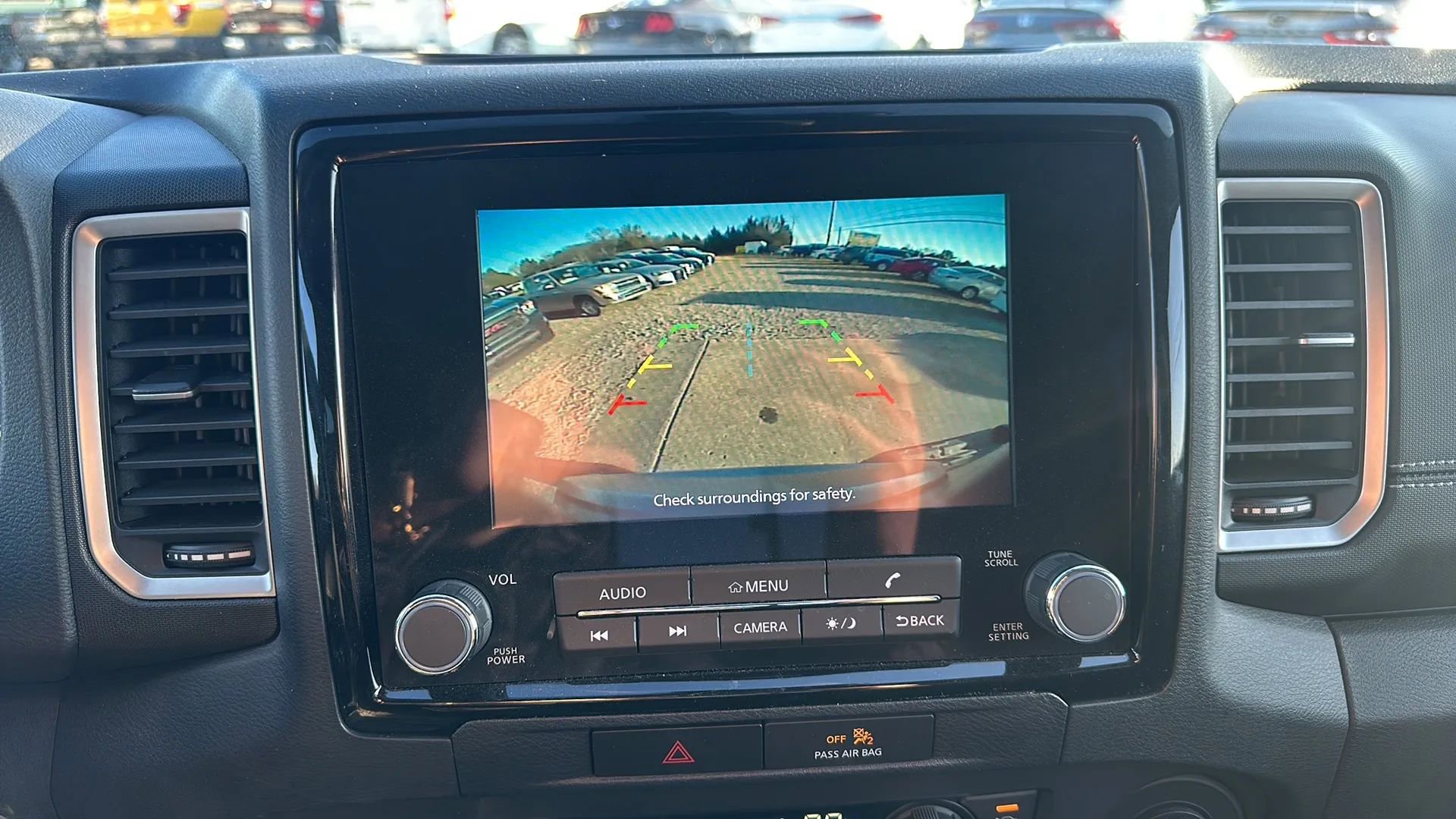 Used 2022 Nissan Frontier SV image 26