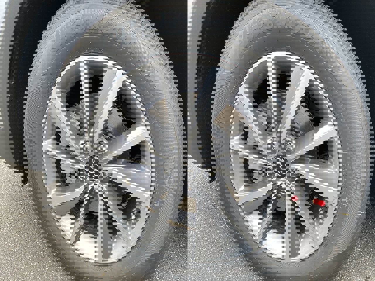 Used 2020 Hyundai Santa Fe SEL w/ Convenience + Premium Package image 10