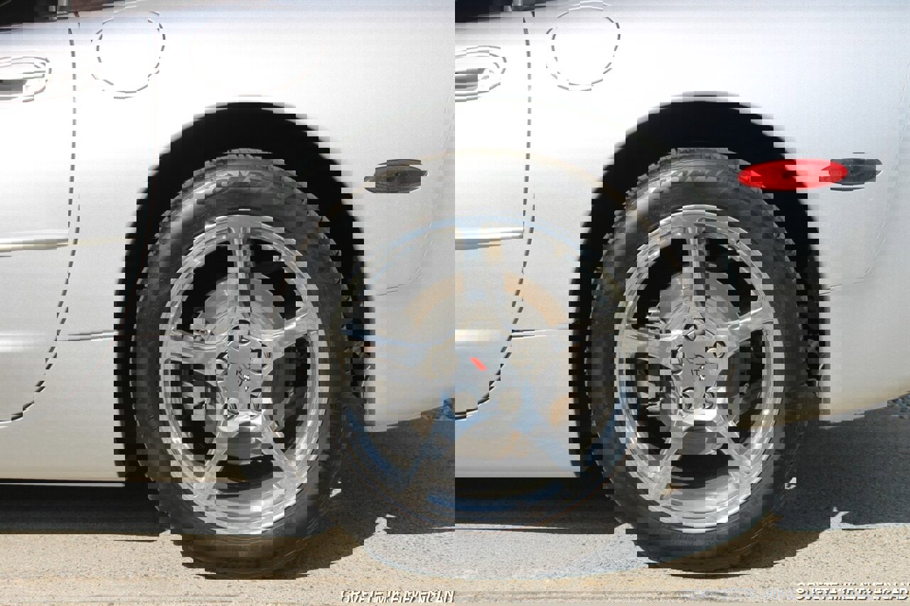 Used 2001 Chevrolet Corvette Convertible w/ Preferred Equipment Group2 image 14