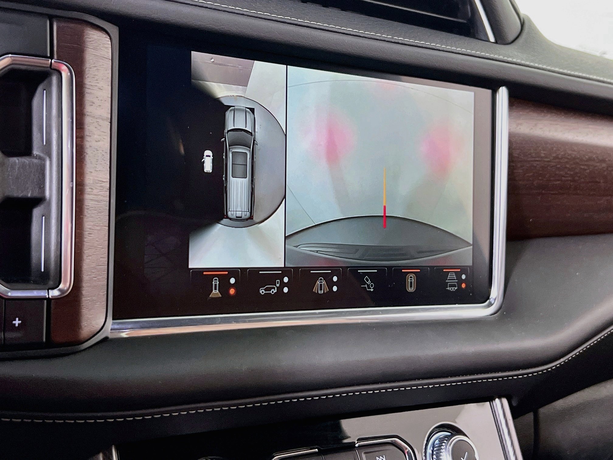 Used 2024 GMC Yukon XL Denali Ultimate image 14